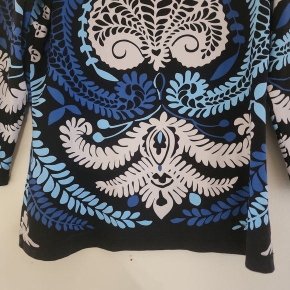 J. McLaughlin Signature Tee Catalina Cloth Blue Paisley Print 3/4 Sleeve Top - Picture 4 of 9